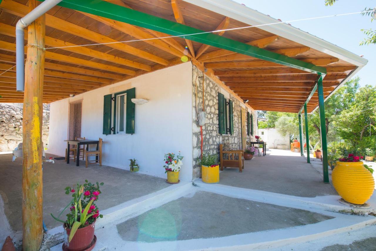 Traditional Houses In The Village Lazaráta Exteriér fotografie