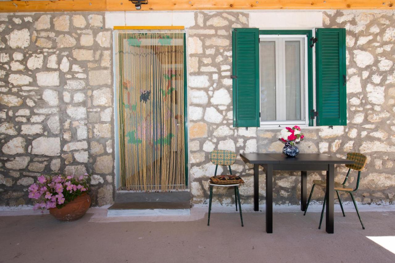 Traditional Houses In The Village Lazaráta Exteriér fotografie